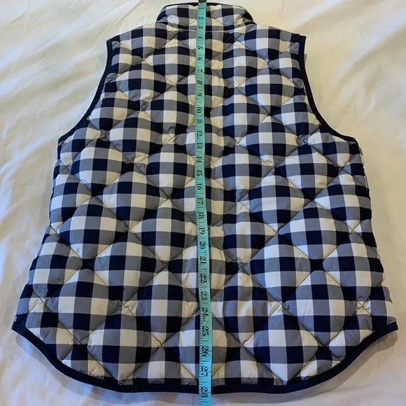 J. Crew Down Buffalo Check Puffer Vest Navy/White Medium EUC Reposhed - Picture 11 of 16